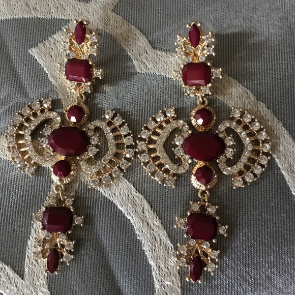 Jewelry - Burgundy Stone Earrings